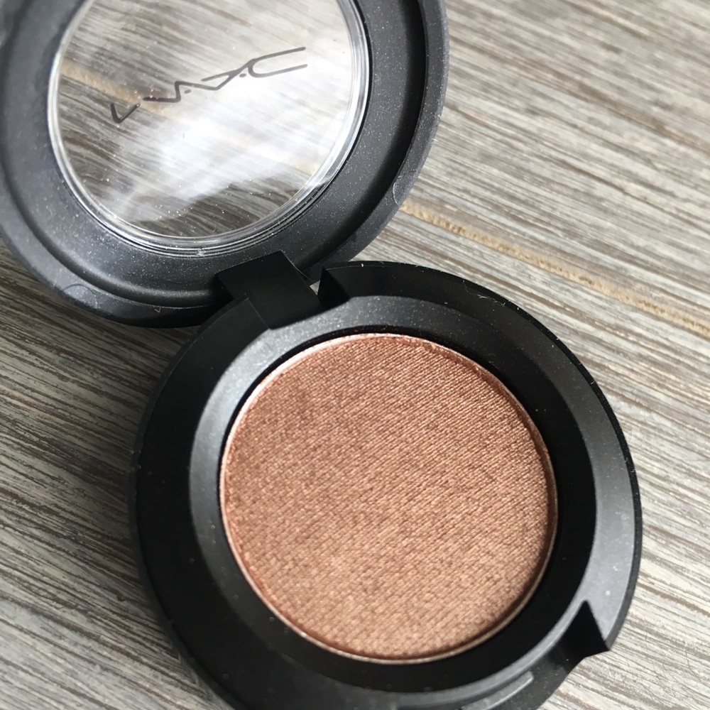 MAC eyeshadow